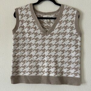 Jessica Simpson Houndstooth Sweater‎ Vest